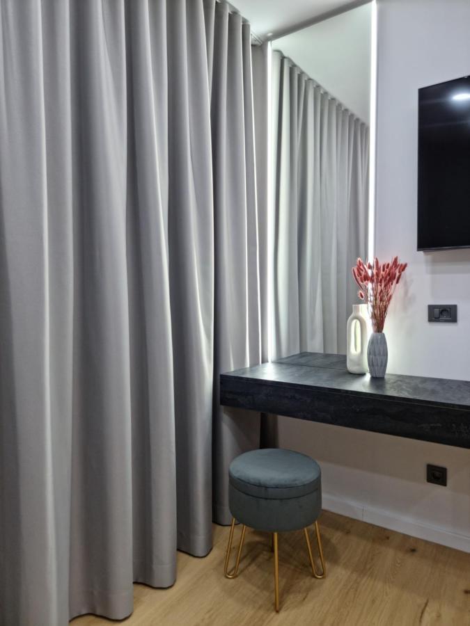 Casa Chiper - Apartament Etaj 1 Brasov Luaran gambar