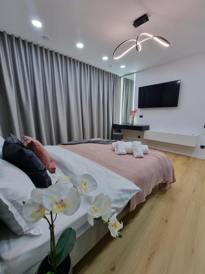 Casa Chiper - Apartament Etaj 1 Brasov Luaran gambar