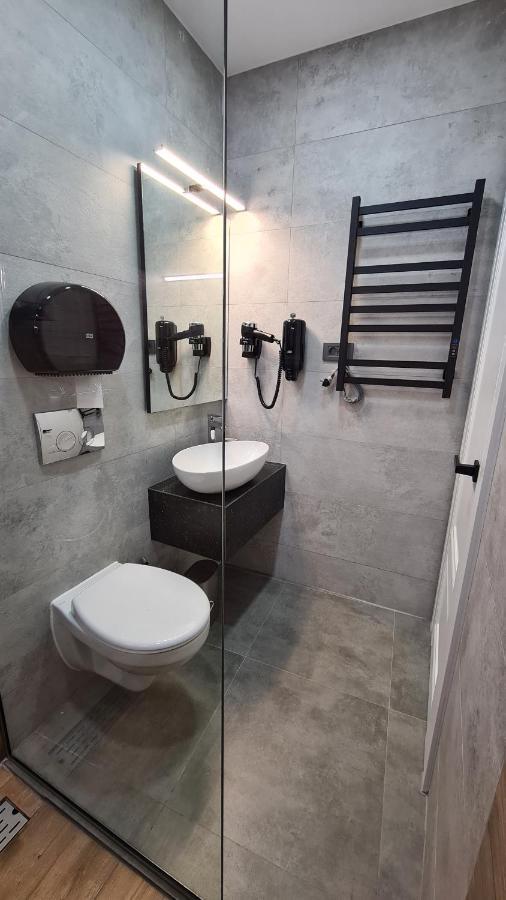 Casa Chiper - Apartament Etaj 1 Brasov Luaran gambar